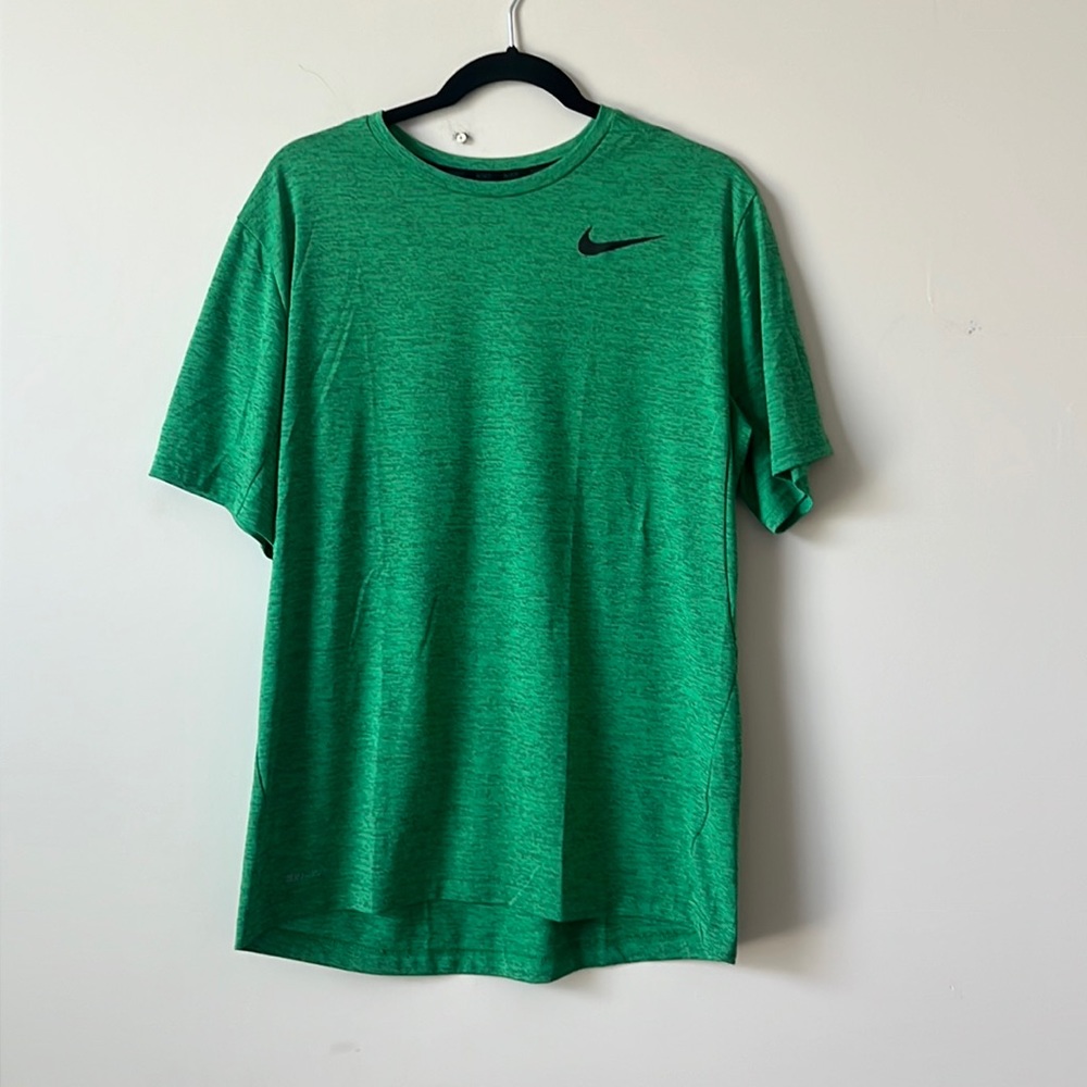 NIKE DryFit T-Shirt - Size Large